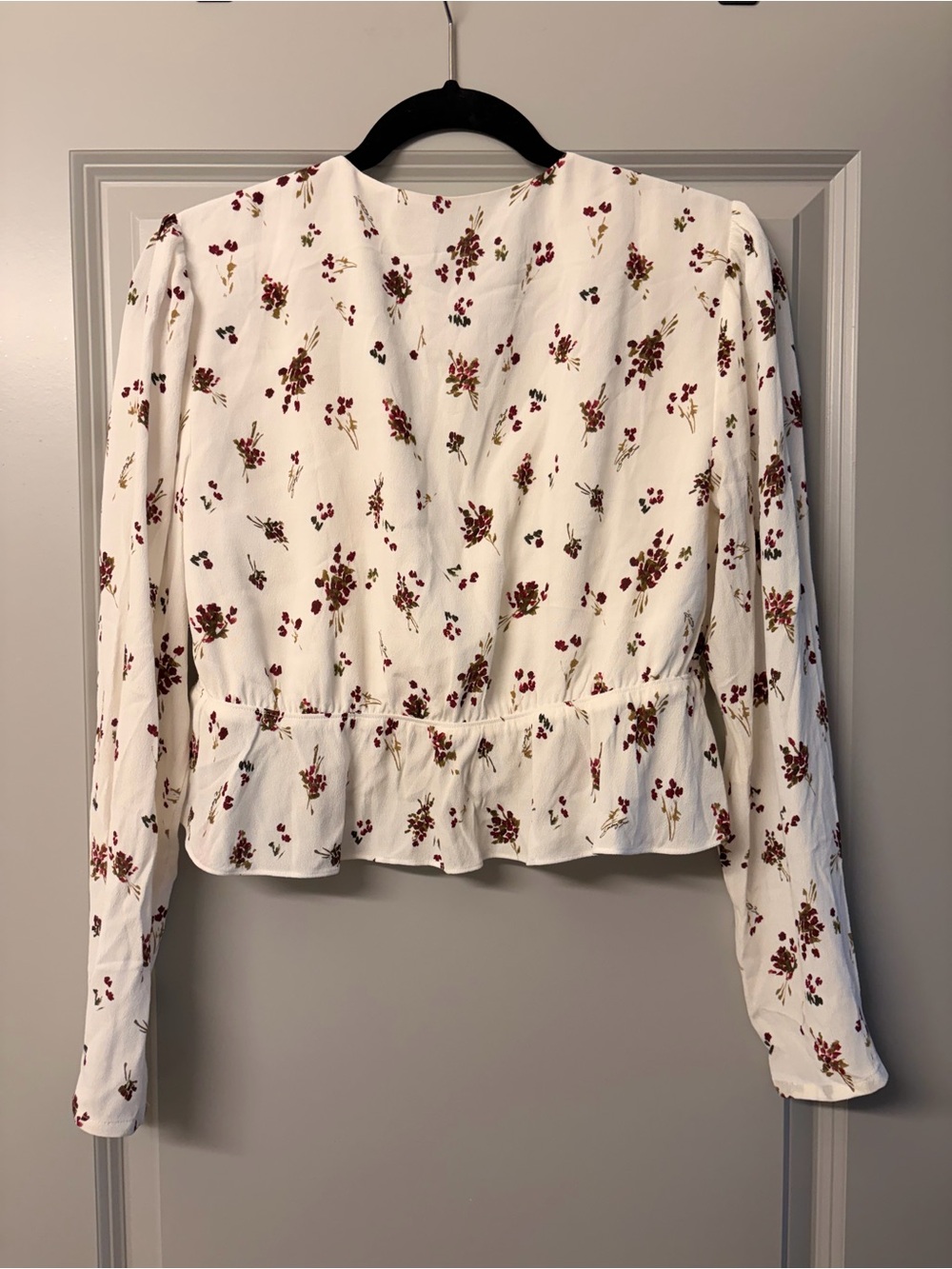 Aritzia Sunday Best White Floral Ruffle Tie-Front Blouse - Picture 2 of 3